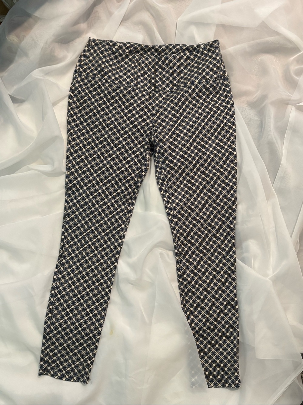 Slimsation By Multiples Black & White Patterned Leggings